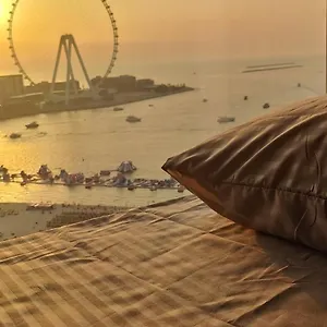 1 World Property, Jbr, Award Winning Hostel, Coliving, Near Metro Dubái